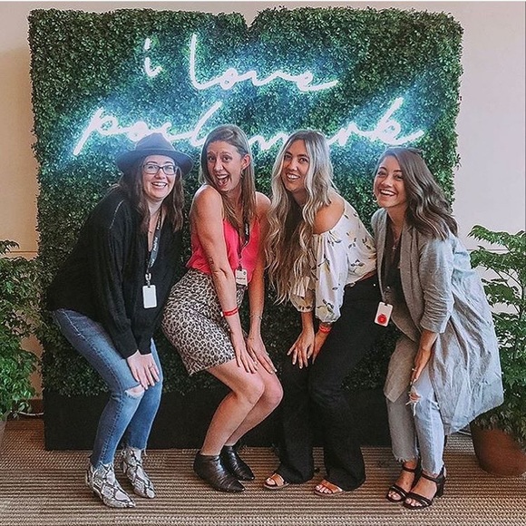 Meet your Posher, Elizabeth - Picture 2 of 7